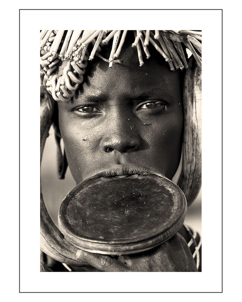 Young Mursi - photographie Jacques-Michel Coulandeau 
Jeune femme Mursi